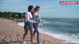 LETSDOEIT - #Apolonia Lapiedra - Merched Sexy Yn Mynd Gwyllt Ar Eu Tŷ Newydd