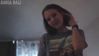 Podoba mi się zdejmować majtki, kiedy mój przyrodni brat patrzy