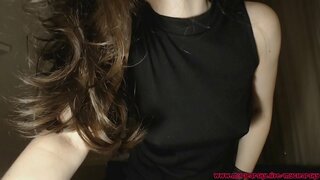 Maitoa valuu läpi minun mekko