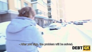 DEBT4K. 宋体天使的调酒师不能获得金钱，但是她可以使用她的性魅力